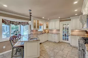 257 Shadybrook Ln, West Islip, NY 11795 - Photo 7