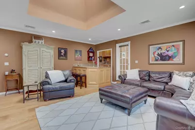 257 Shadybrook Lane, West Islip, NY 11795 - Photo 17