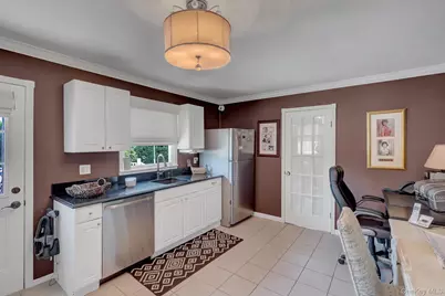 257 Shadybrook Lane, West Islip, NY 11795 - Photo 27