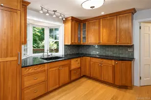 190 Douglas Pl, Mount Vernon, NY 10552 - Photo 11