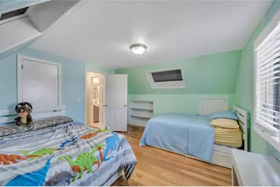 374 Rockaway Parkway, Valley Stream, NY 11580 - Photo 15