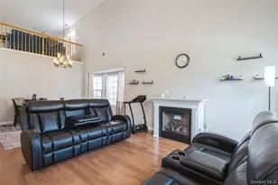 8 Jennifer Ln, Middle Island, NY 11953 - Photo 15