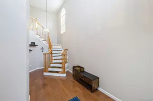 8 Jennifer Ln, Middle Island, NY 11953 - Photo 5