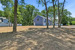 37 2nd St, Moriches, NY 11955 - Photo 3