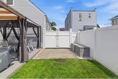 64 Lehrer Avenue, Elmont, NY 11003 - Photo 29