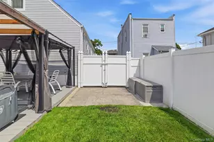 64 Lehrer Ave, Elmont, NY 11003 - Photo 29