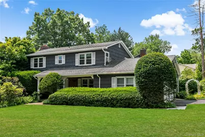 8 McKenna Place, Mamaroneck, NY 10543 - Photo 1