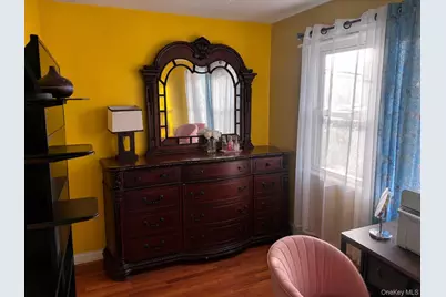 10518 95th Avenue, Ozone Park, NY 11416 - Photo 9