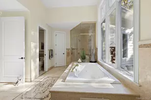 144 Round Swamp Rd, Huntington, NY 11743 - Photo 25