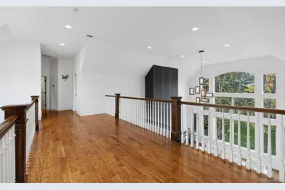 144 Round Swamp Road, Huntington, NY 11743 - Photo 19