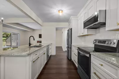 156 Heritage Hills #A, Somers, NY 10589 - Photo 5
