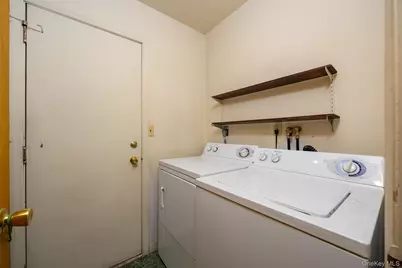 9 Ruby Circle, Poughkeepsie, NY 12603 - Photo 17
