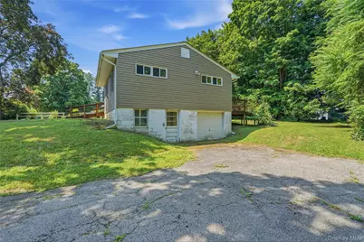57 King Drive, Poughkeepsie, NY 12603 - Photo 7