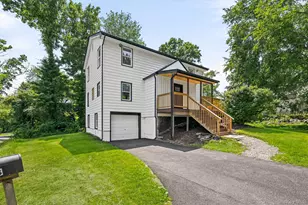 8 E Green Rd, Rock Tavern, NY 12575 - Photo 3