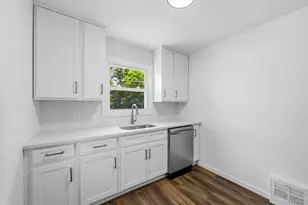 8 E Green Rd, Rock Tavern, NY 12575 - Photo 13