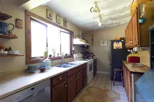 17 Spring St, Ellenville, NY 12428 - Photo 9