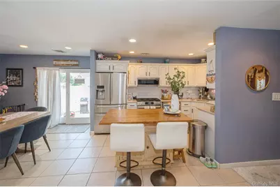 389 Briarwood Road, Massapequa, NY 11758 - Photo 7