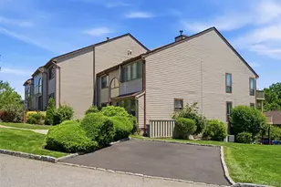 112 The Glen, Glen Head, NY 11545 - Photo 3