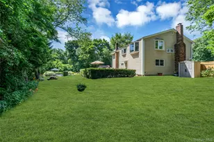 4 Dale Ct, Hauppauge, NY 11788 - Photo 23