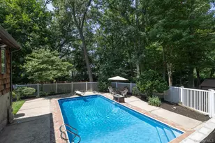 149 Cuba Hill Rd, Huntington, NY 11743 - Photo 33