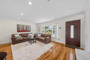 16 Cumberland Rd, Jericho, NY 11753 - Photo 7