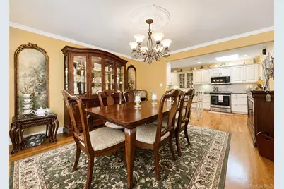 7 Talbot Lane, Smithtown, NY 11787 - Photo 11
