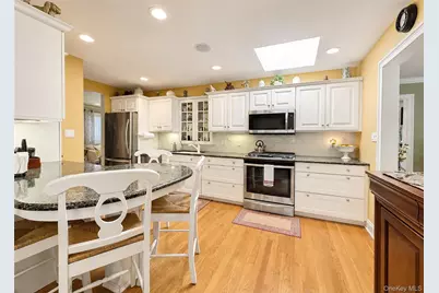 7 Talbot Lane, Smithtown, NY 11787 - Photo 9
