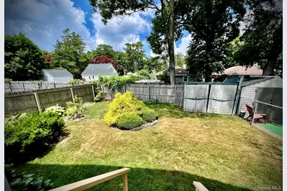 89 Rugby Drive, Shirley, NY 11967 - Photo 29