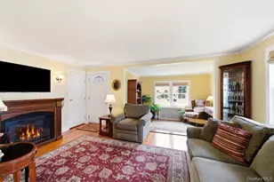 131 Terrace Ave, West Babylon, NY 11704 - Photo 3