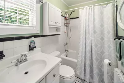 131 Terrace Avenue, West Babylon, NY 11704 - Photo 11