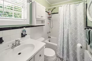131 Terrace Ave, West Babylon, NY 11704 - Photo 11