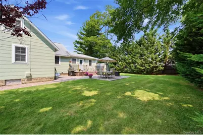 131 Terrace Avenue, West Babylon, NY 11704 - Photo 19