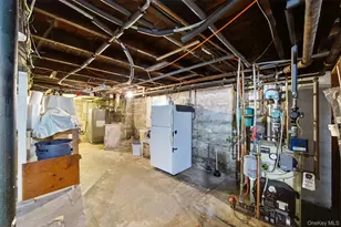 131 Terrace Ave, West Babylon, NY 11704 - Photo 23