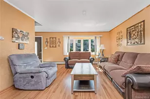 23 Scholl Dr, Farmingdale, NY 11735 - Photo 11