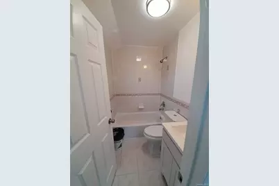 176-34 133rd Avenue #2nd flr, Jamaica, NY 11434 - Photo 11