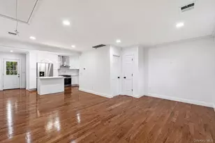 606 Catskill Ave, Lindenhurst, NY 11757 - Photo 5