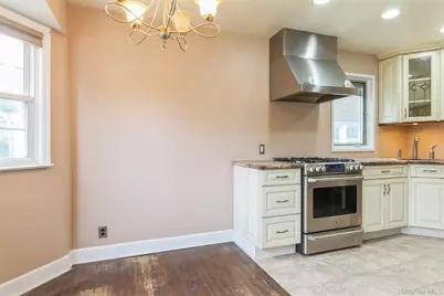 5 Cambridge Street, Malverne, NY 11565 - Photo 5