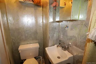 4108 Wilder Avenue, Bronx, NY 10466 - Photo 7