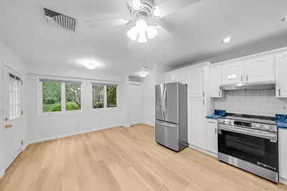 194 Strathmore Gate Drive, Stony Brook, NY 11790 - Photo 9