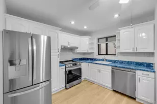 194 Strathmore Gate Dr, Stony Brook, NY 11790 - Photo 7
