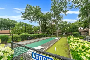 194 Strathmore Gate Dr, Stony Brook, NY 11790 - Photo 19