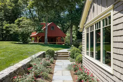 28 Bayberry Lane, Bedford Corners, NY 10549 - Photo 5