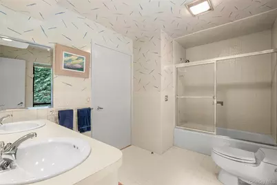 132 Barton Road, White Plains, NY 10605 - Photo 21