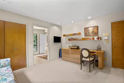 132 Barton Road, White Plains, NY 10605 - Photo 23
