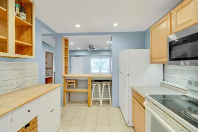 7 Inca Drive, Bay Shore, NY 11706 - Photo 9