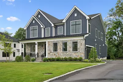14 Sequoia Circle, Manhasset, NY 11030 - Photo 1