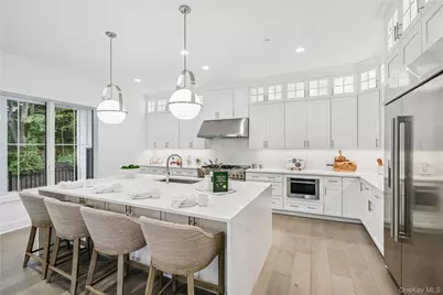 14 Sequoia Circle, Manhasset, NY 11030 - Photo 7