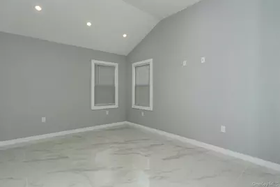 25 Miller Street, Glen Cove, NY 11542 - Photo 11