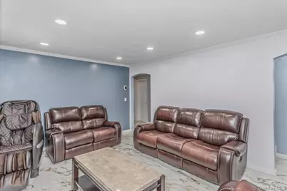120 N 10th Street, New Hyde Park, NY 11040 - Photo 3