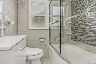 120 N 10th Street, New Hyde Park, NY 11040 - Photo 19